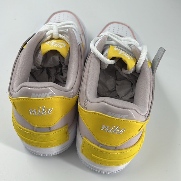 Nike Air Force 1 - Picture 3 of 5